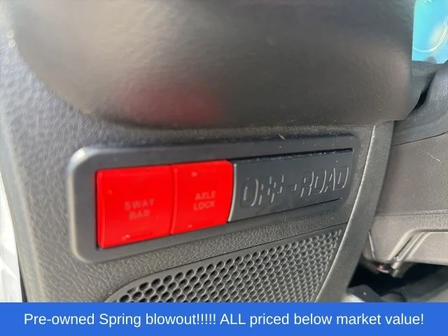 Used 2018 White Jeep Unlimited Rubicon image 35