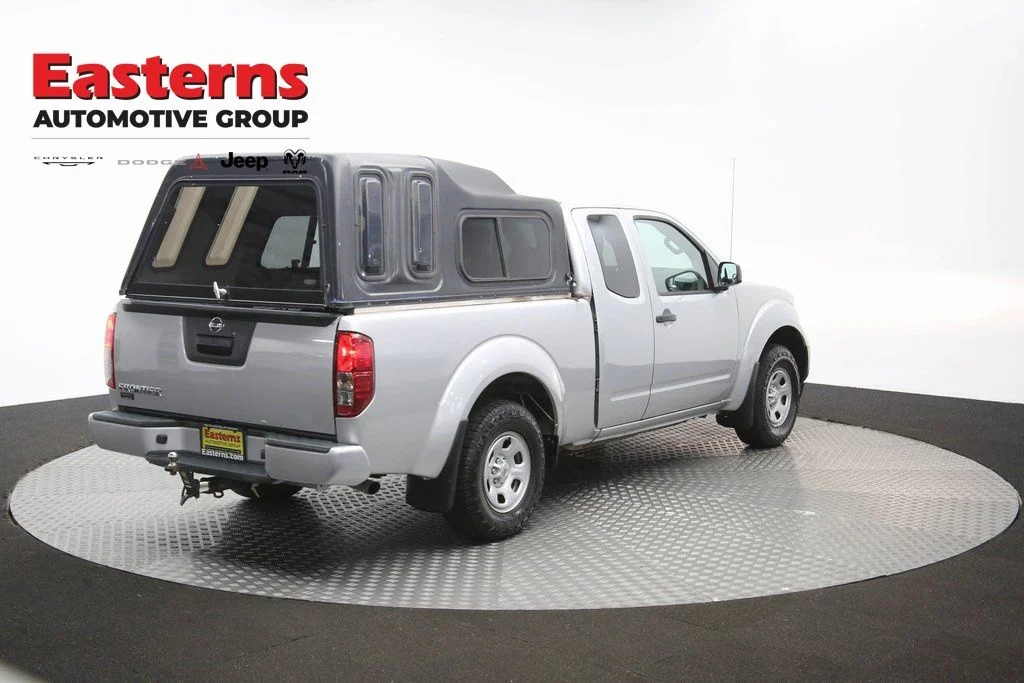 Used 2019 Silver Nissan S image 38