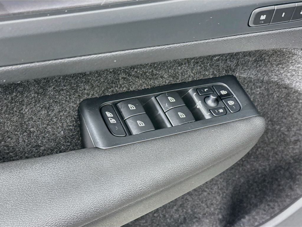 Used 2023 Gray Volvo Twin Plus image 19