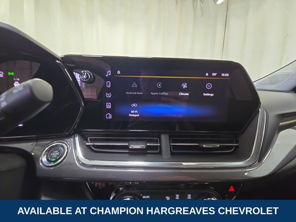Used 2025 Summit White Chevrolet ACTIV image 18