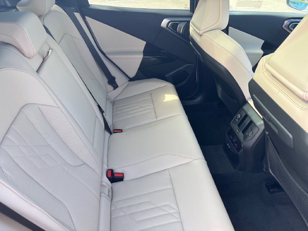 New 2026 Mineral White Metallic BMW 30 xDrive image 16