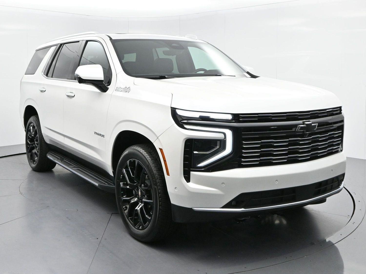 Used 2025 Iridescent Pearl Tricoat Chevrolet High Country image 2