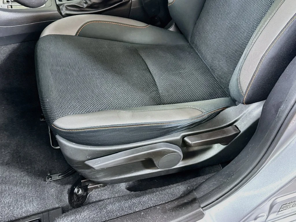 Used 2017 Silver Subaru 2.0i Premium image 23