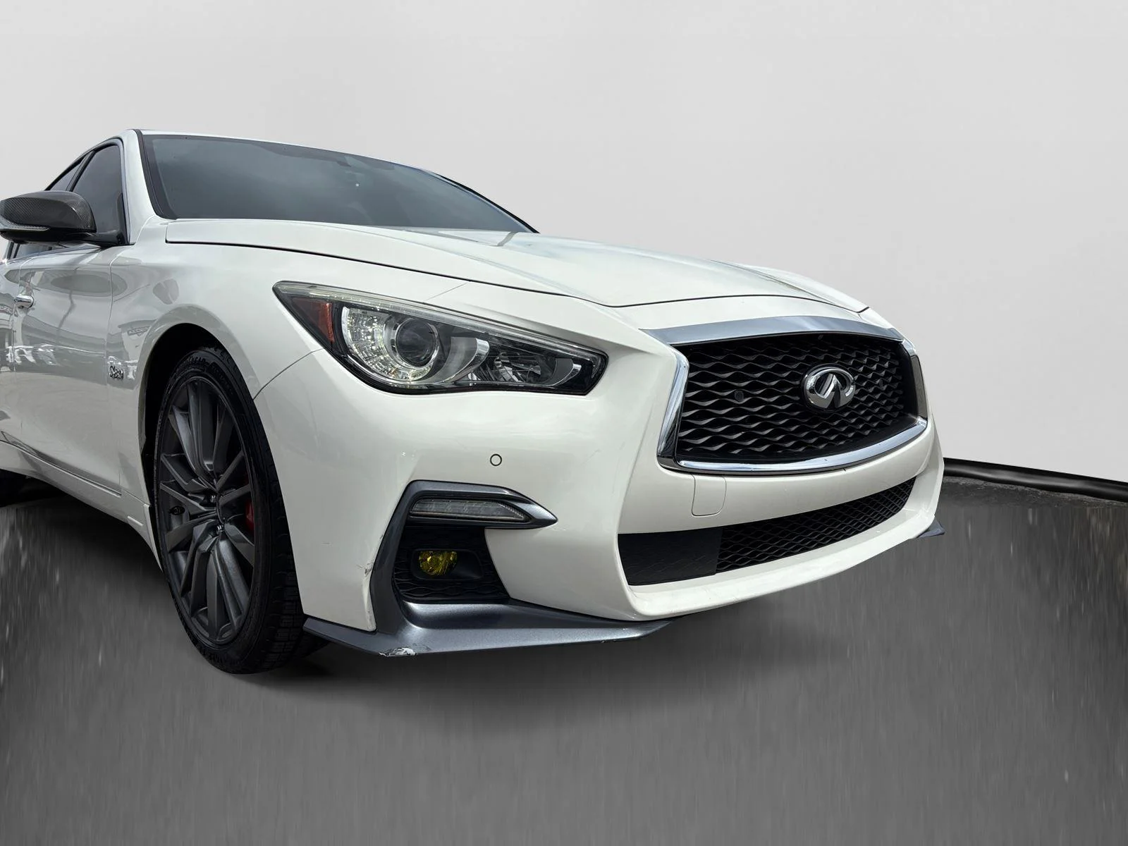 Used 2018 Pure White INFINITI RED SPORT 400 image 56