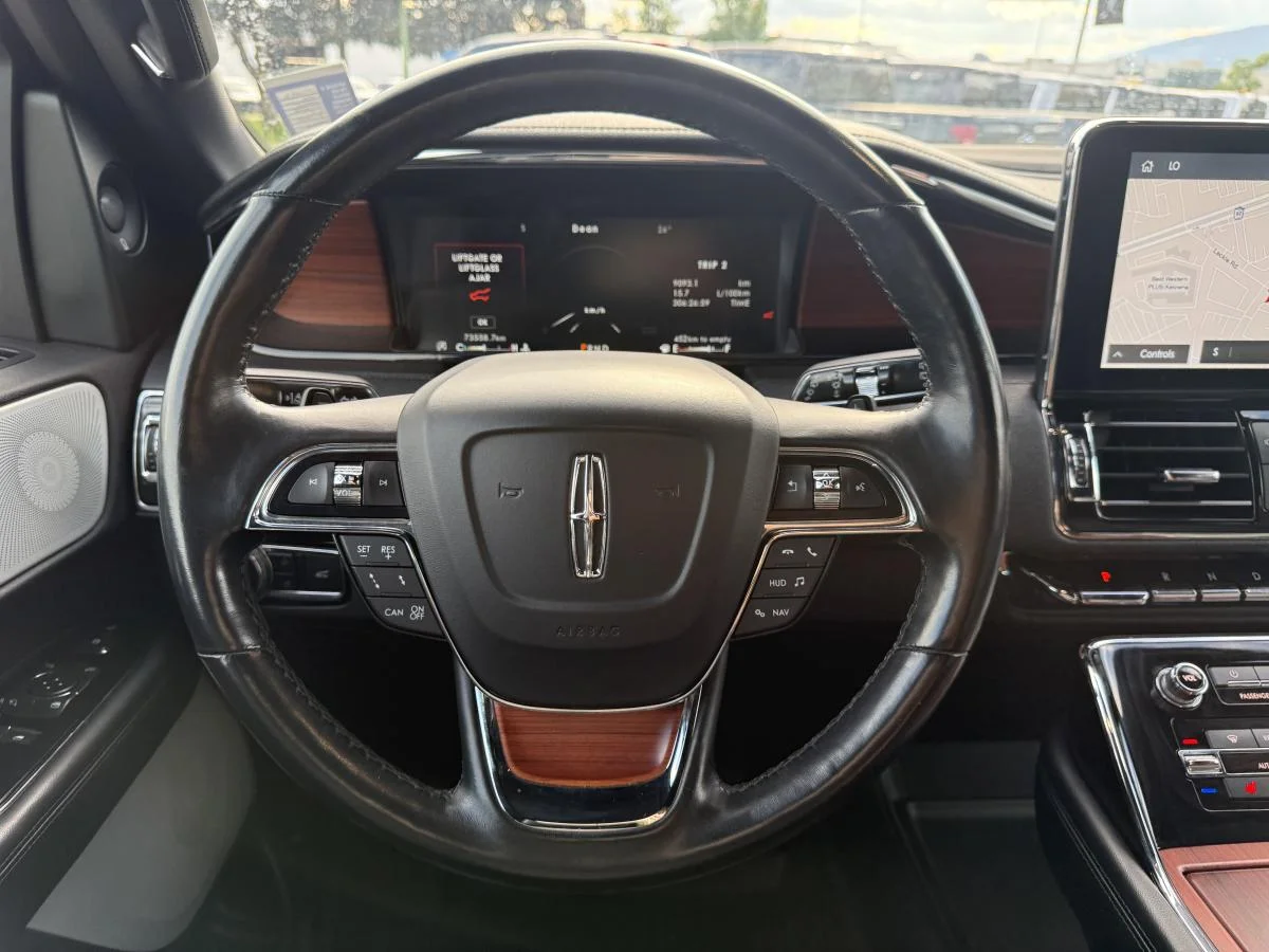Used 2020 Blue Lincoln Reserve image 29
