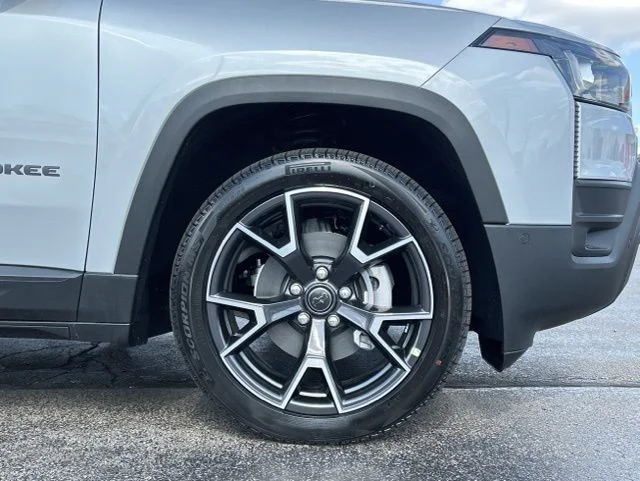 New 2026 Silver Jeep Overland image 20