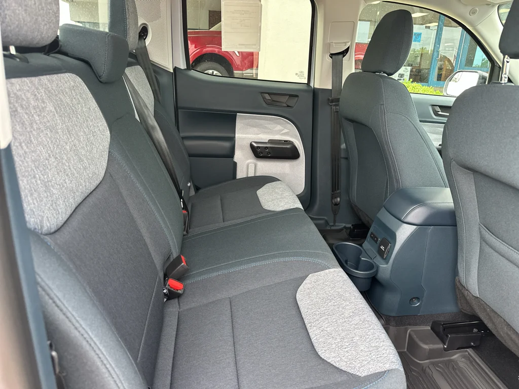 New 2026 Space White Metallic Ford XLT image 4