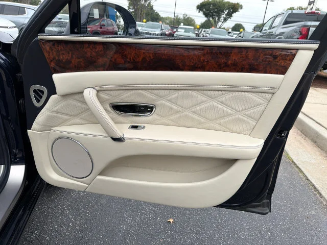 Used 2014 Blue Bentley W12 image 14