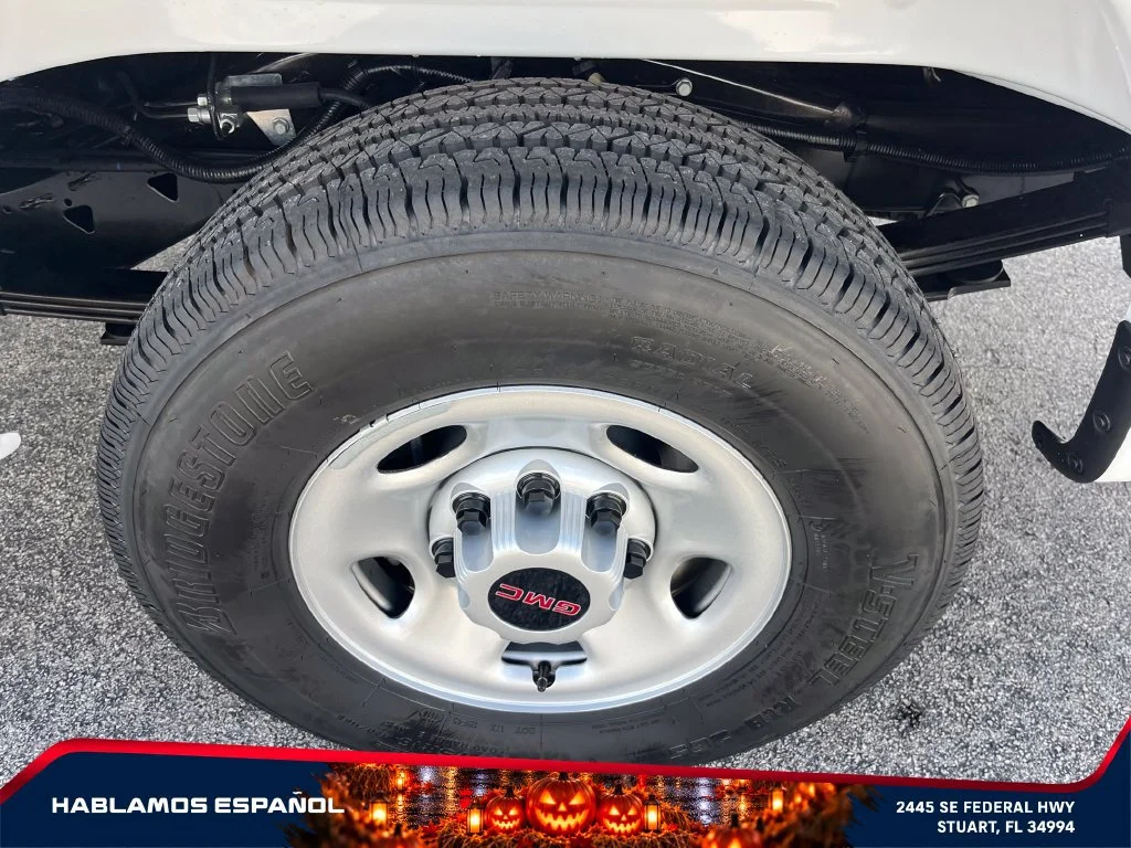 New 2026 Summit White GMC Work Van image 9