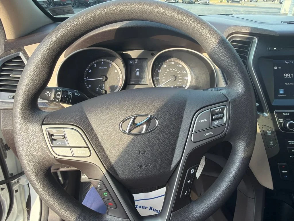 Used 2017 Frost White Pearl Hyundai 2.4L image 11