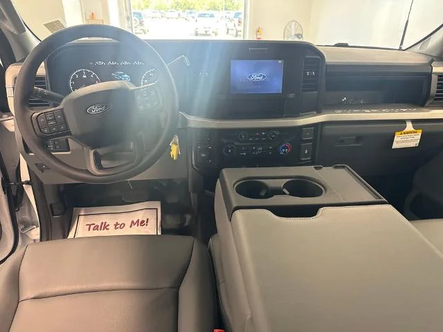 New 2027 Oxford White Ford F-350® XL image 32