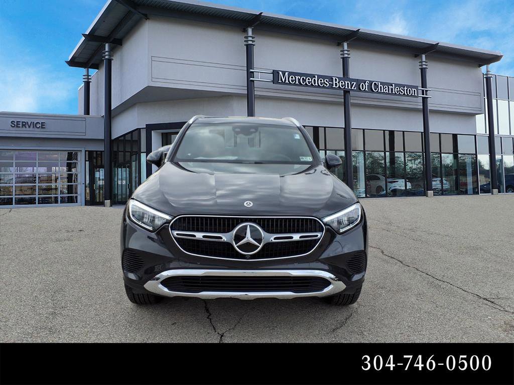 Used 2026 Graphite Grey Metallic Mercedes-Benz GLC 300 image 8