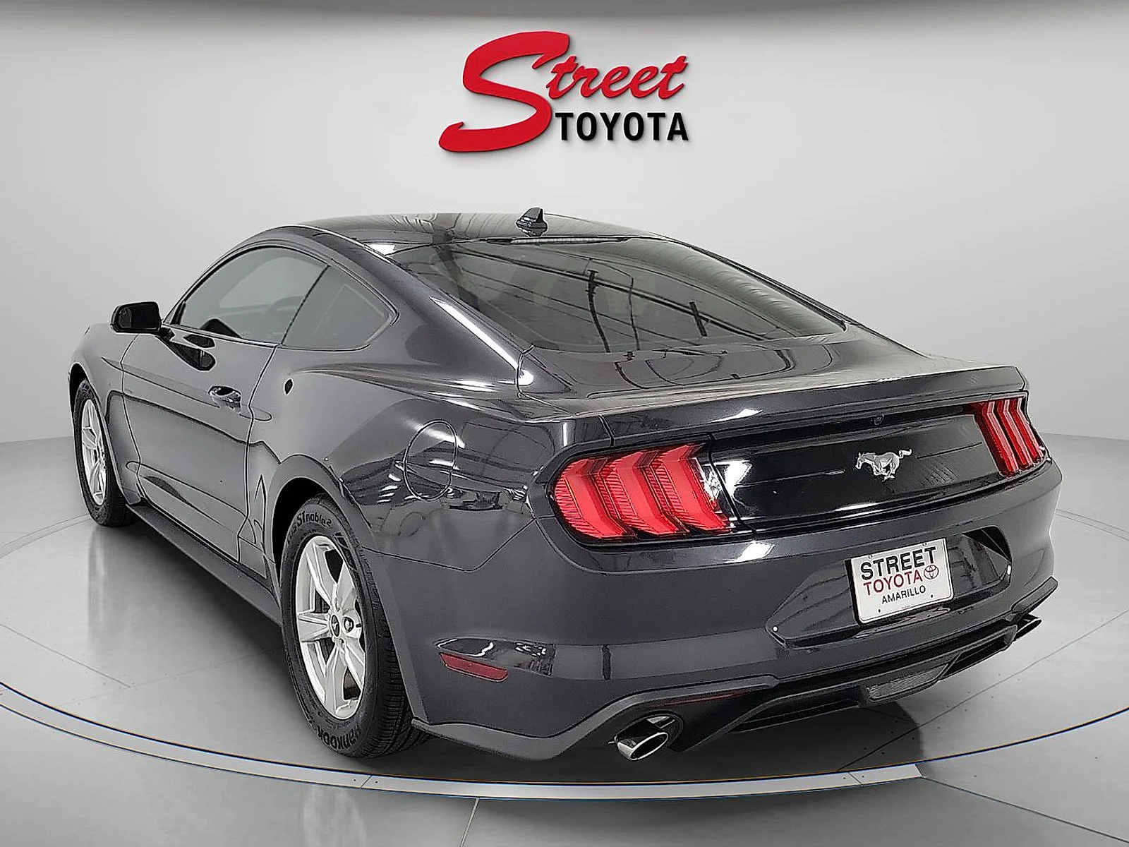 Used 2023 Gray Ford  image 2