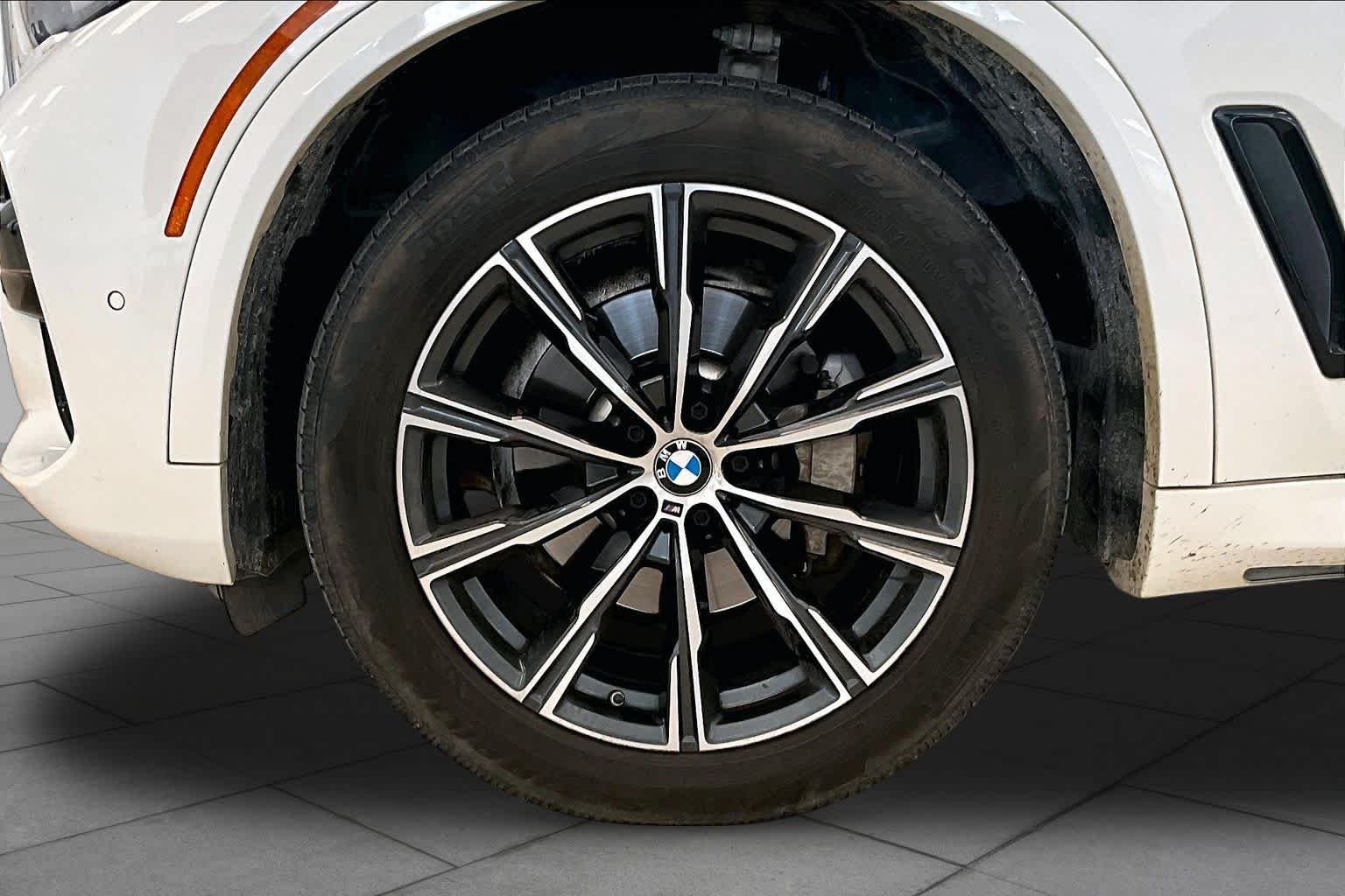 Used 2023 Alpine White BMW xDrive40i image 10