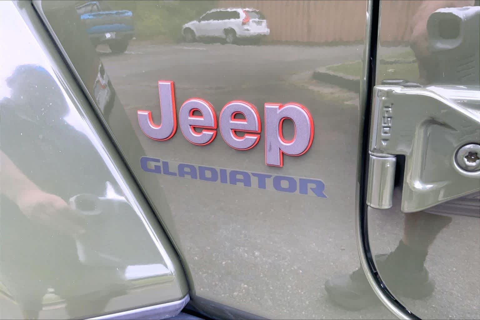 Used 2021 Sarge Green Clearcoat Jeep Mojave image 9