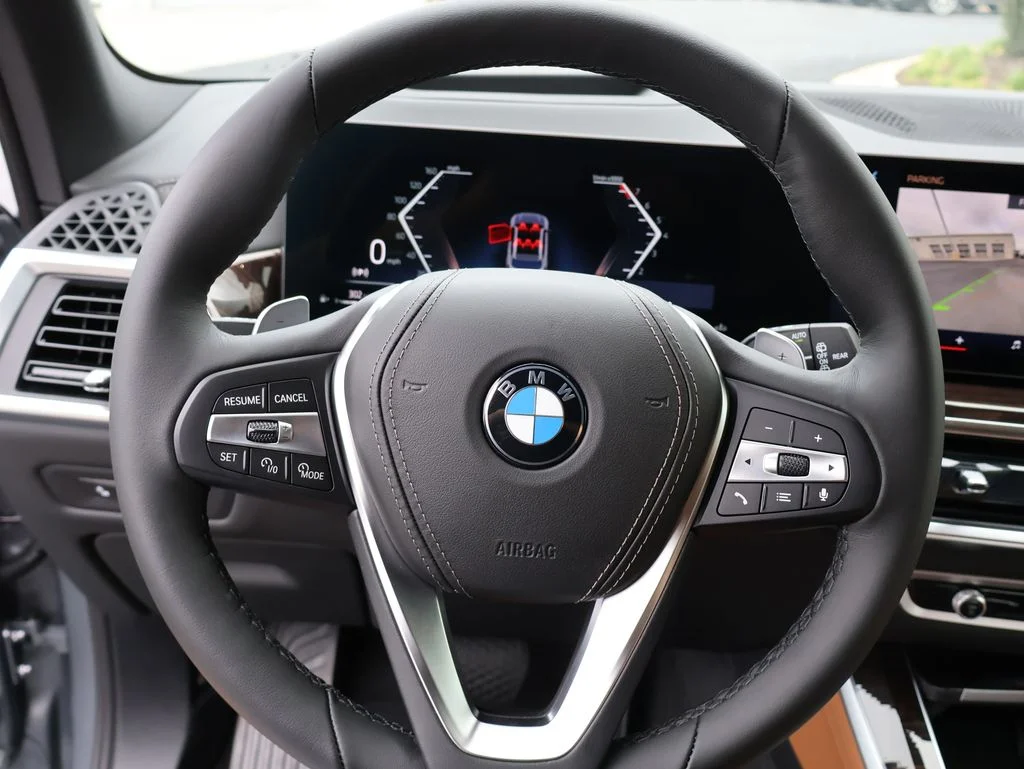 New 2026 Gray BMW xDrive40i image 27