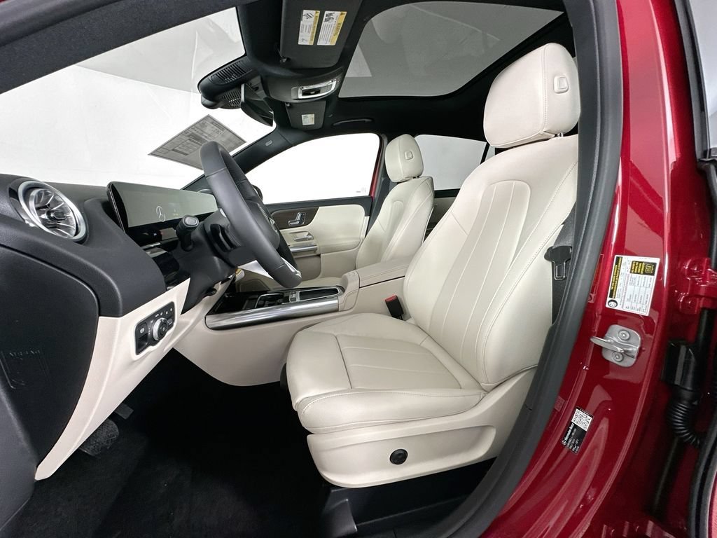 New 2026 MANUFAKTUR Patagonia Red Metallic Mercedes-Benz GLA 250 image 50