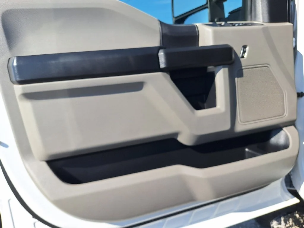 Used 2019 Oxford White Ford XL image 31