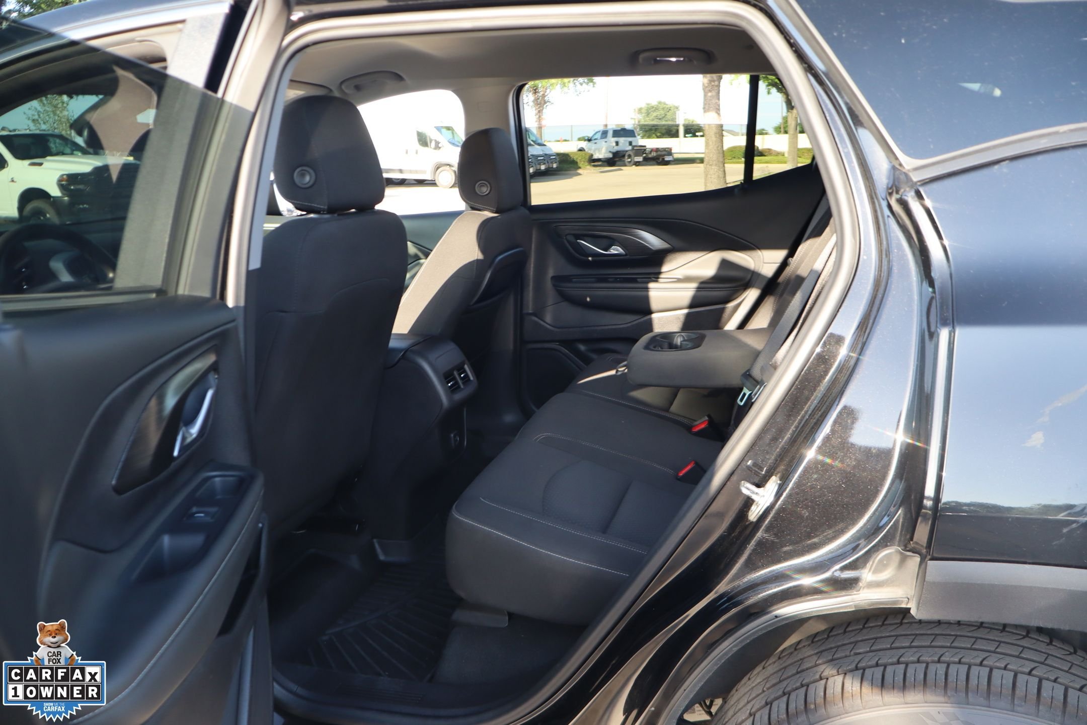 Used 2024 Ebony Twilight Metallic GMC SLE image 24