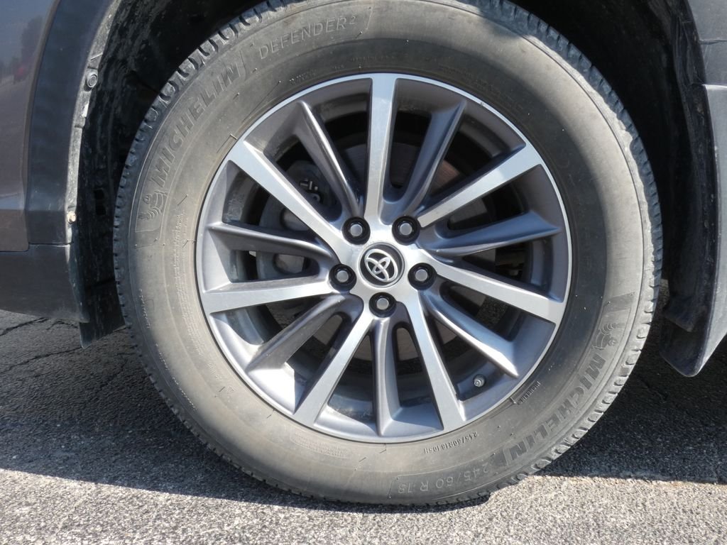 Used 2019 Gray Toyota XLE image 35
