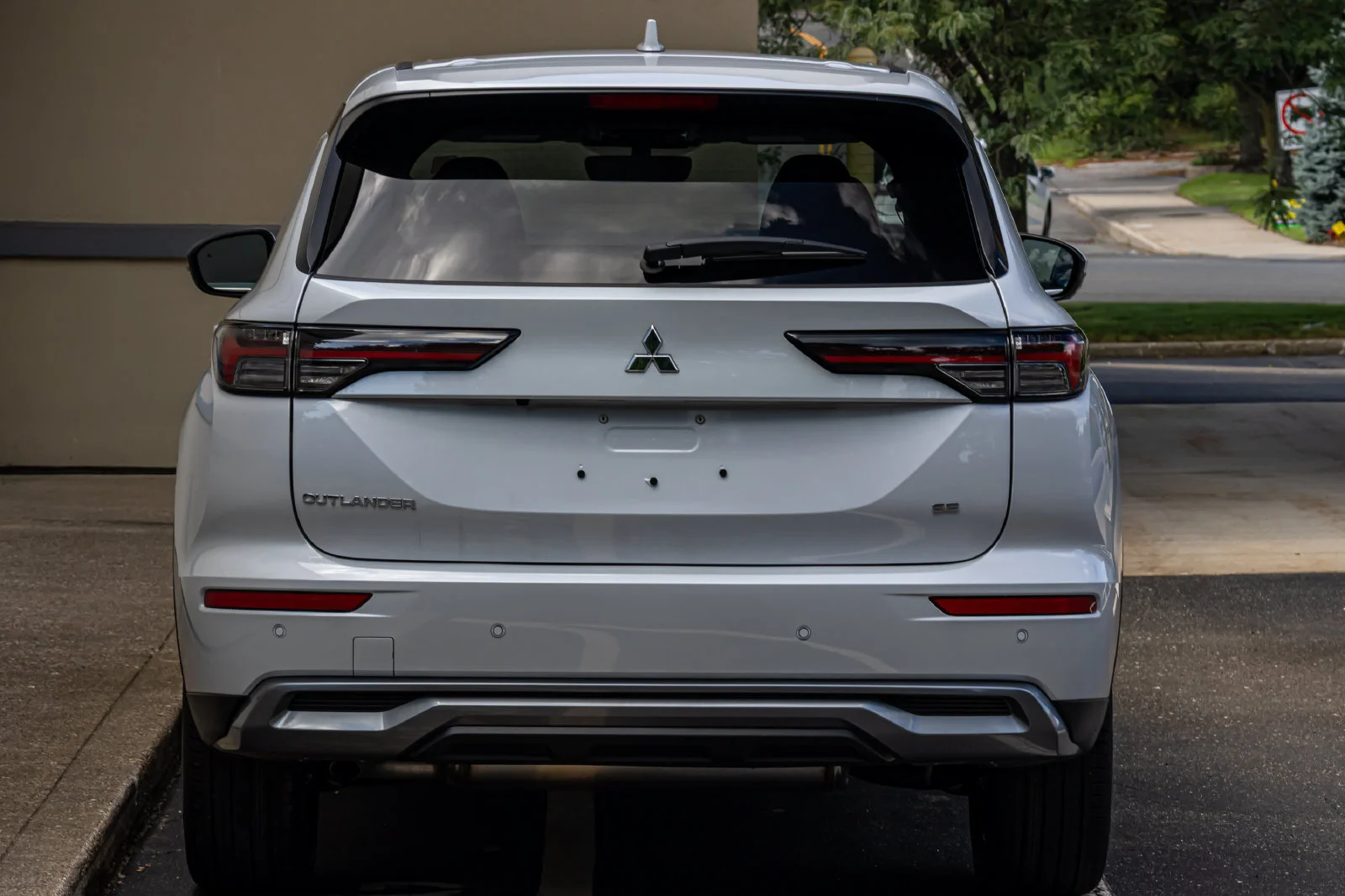 New 2026 White Mitsubishi SE 1.5T 2WD image 9