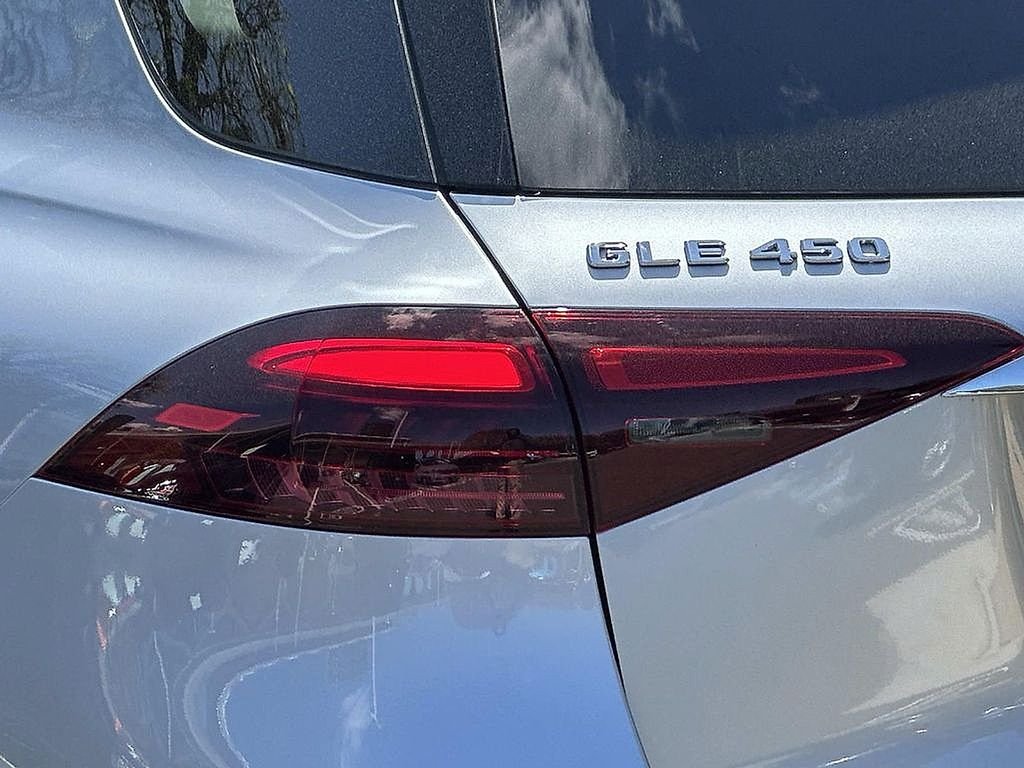 Certified Used 2024 Cirrus Silver Metallic Mercedes-Benz GLE 450 image 12