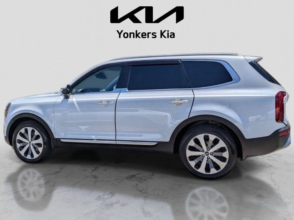Used 2020 White Kia S image 12