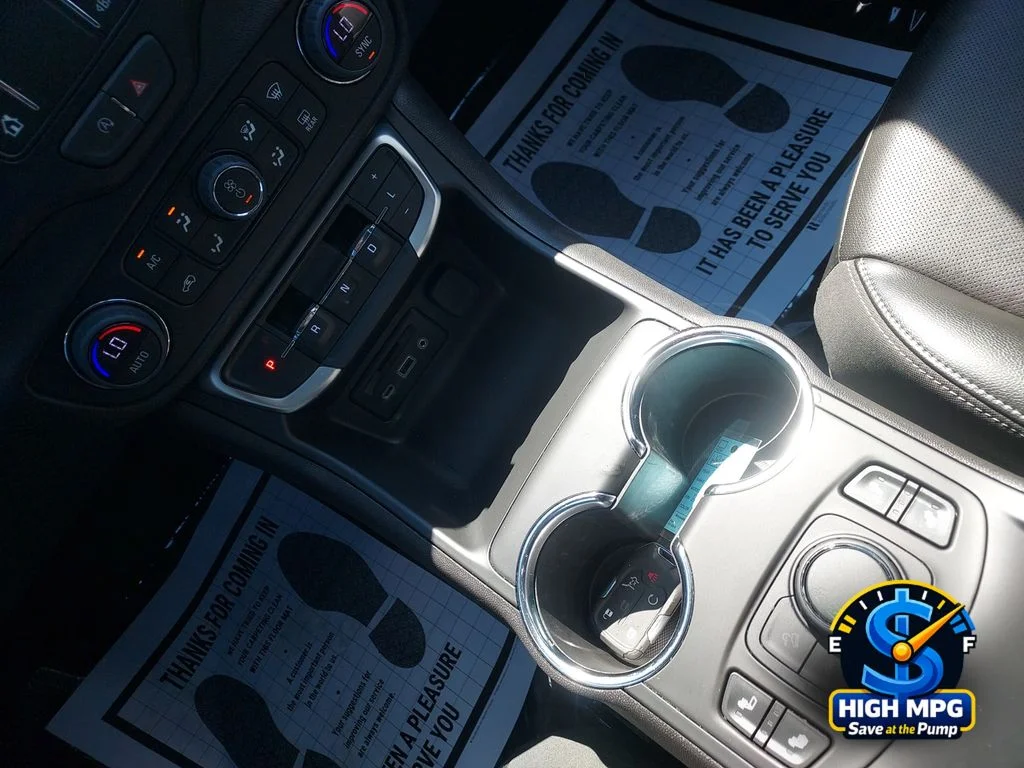 Used 2024 Silver GMC SLT image 14