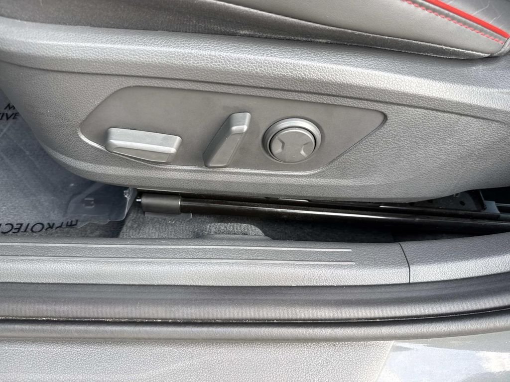 Used 2020 Gray Hyundai SEL Plus image 25