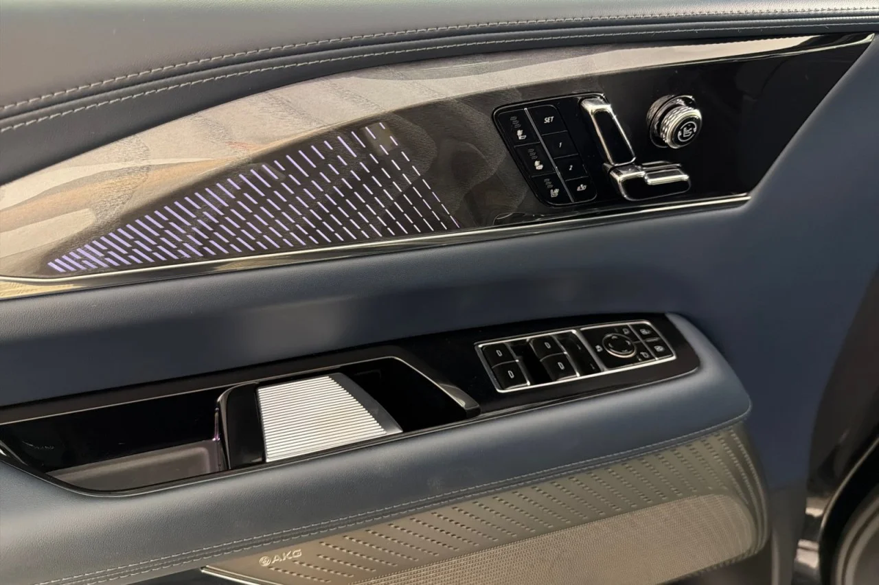 Used 2025 Black Raven Cadillac Luxury 2 image 10