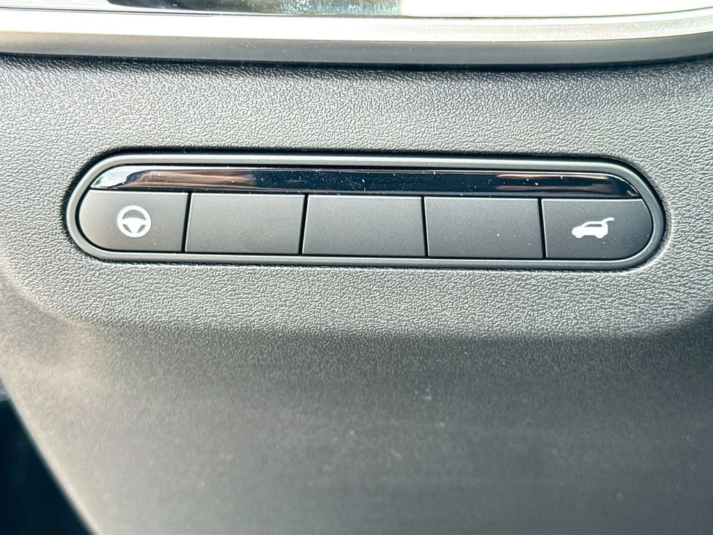 New 2027 MINERAL BLACK INFINITI Luxe FWD image 10