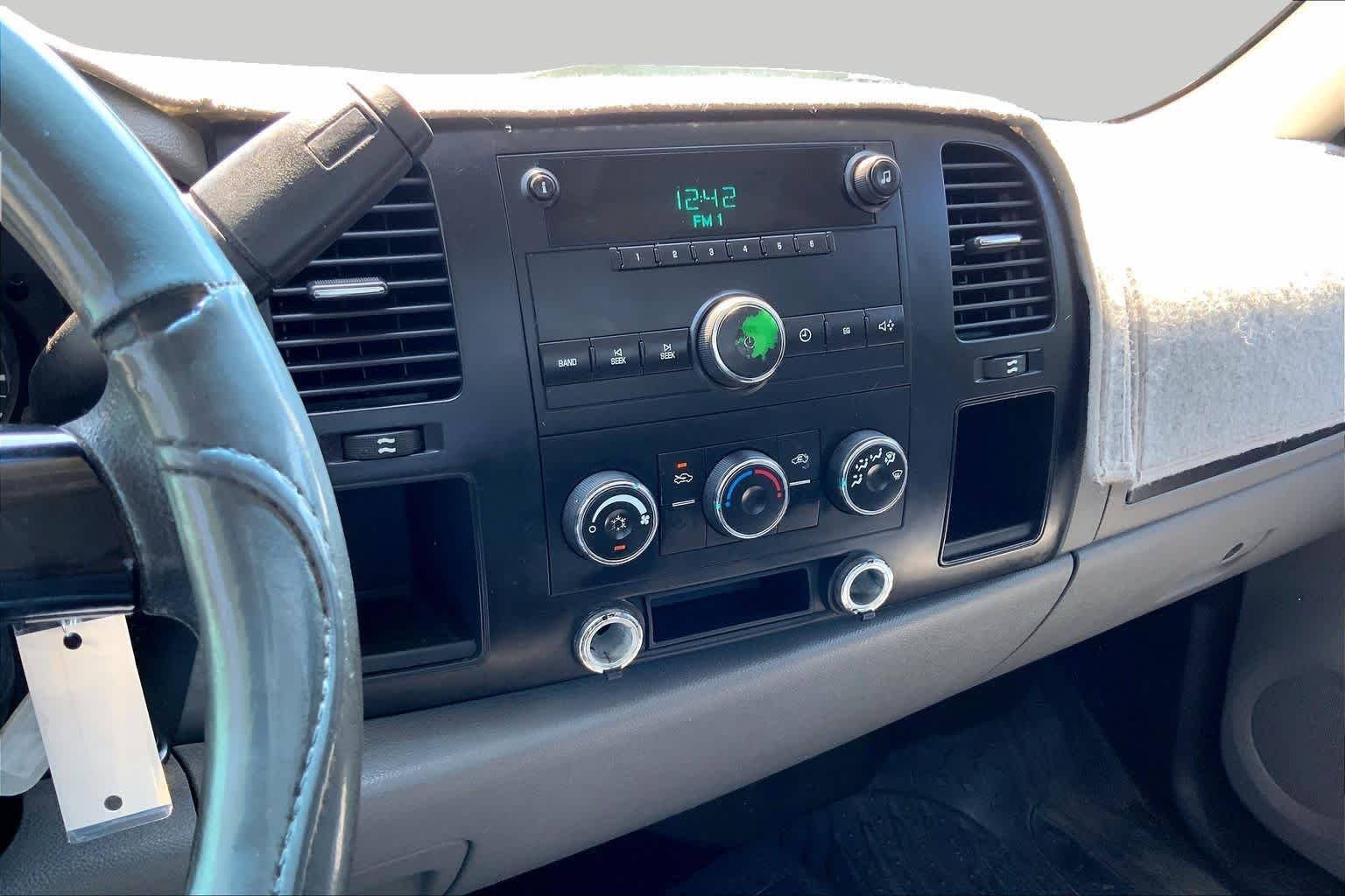 Used 2007 Summit White Chevrolet Work Truck image 6