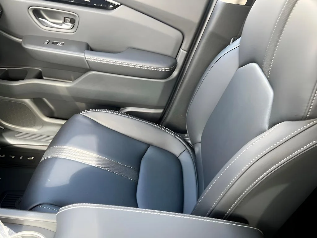 Used 2025 Modern Steel Metallic Honda EX-L image 23