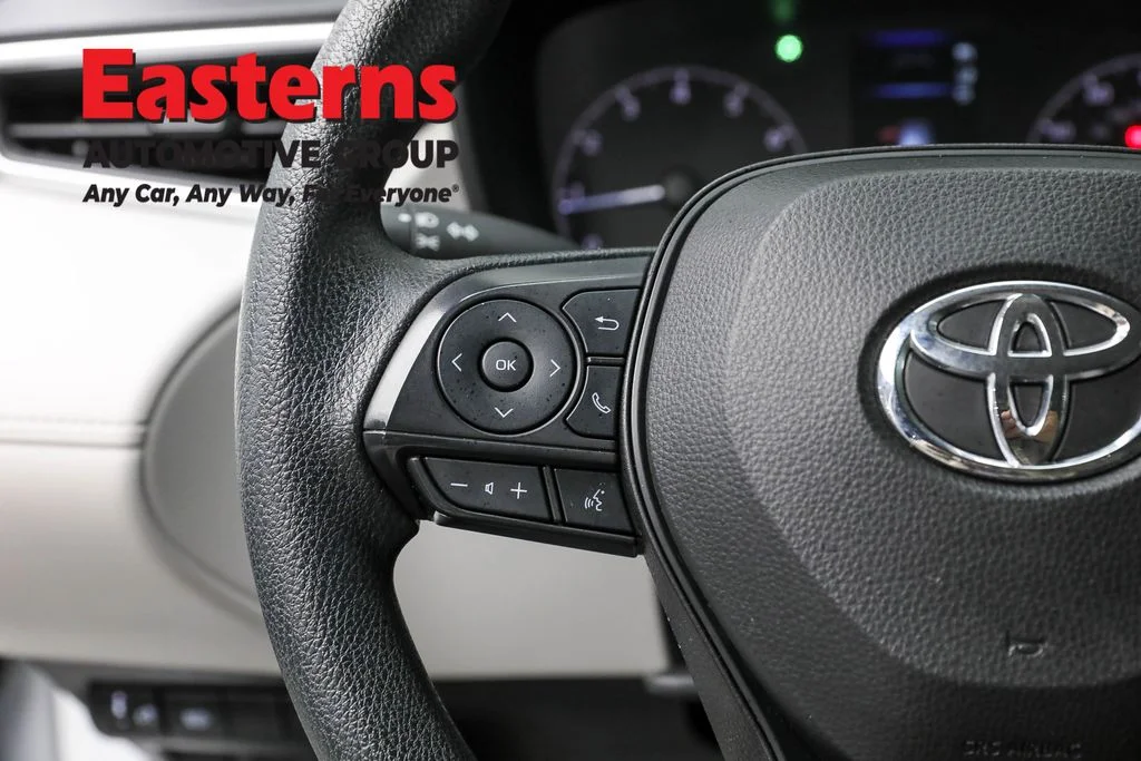 Used 2023 White Toyota L image 15