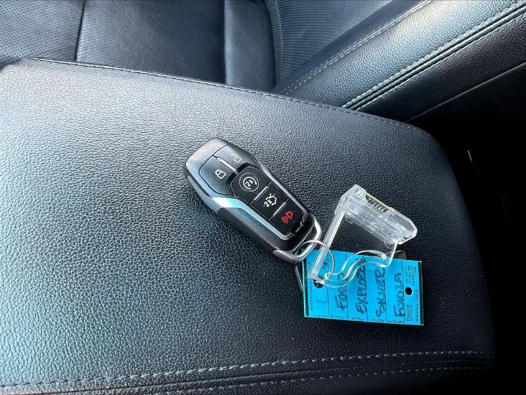 Used 2016 Silver Ford Limited image 36