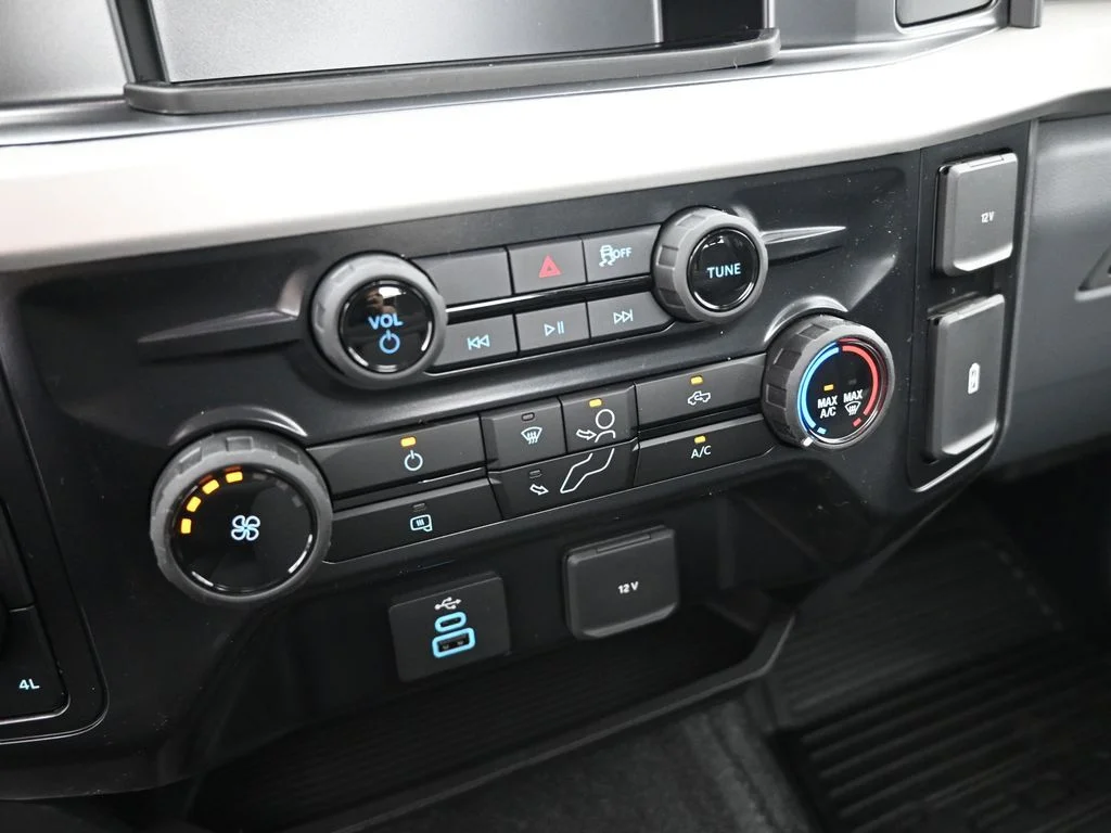 New 2026 Oxford White Ford XL image 14