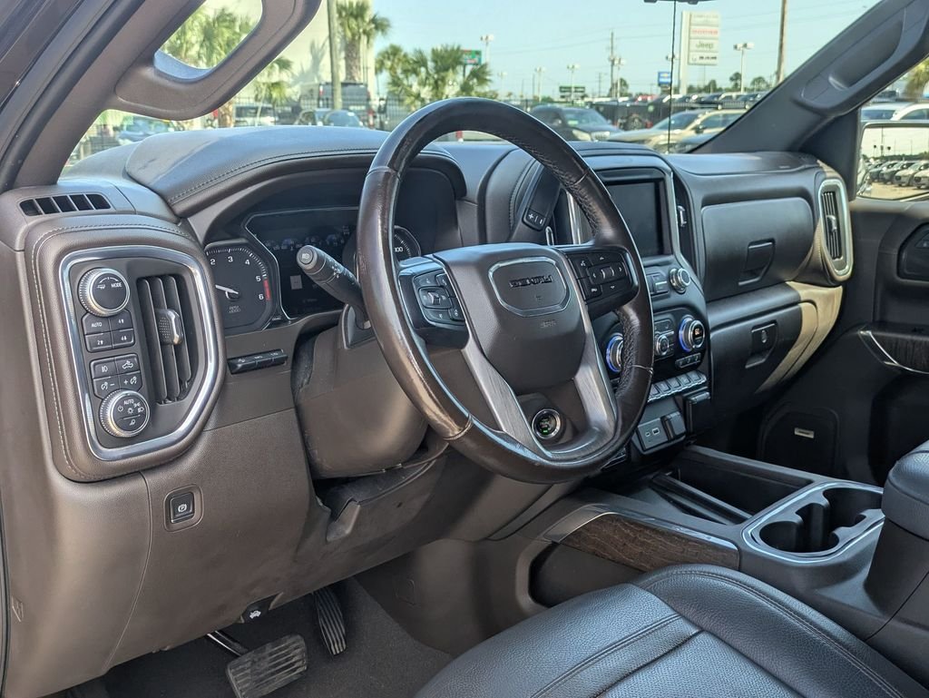 Used 2021 Black GMC Denali image 32