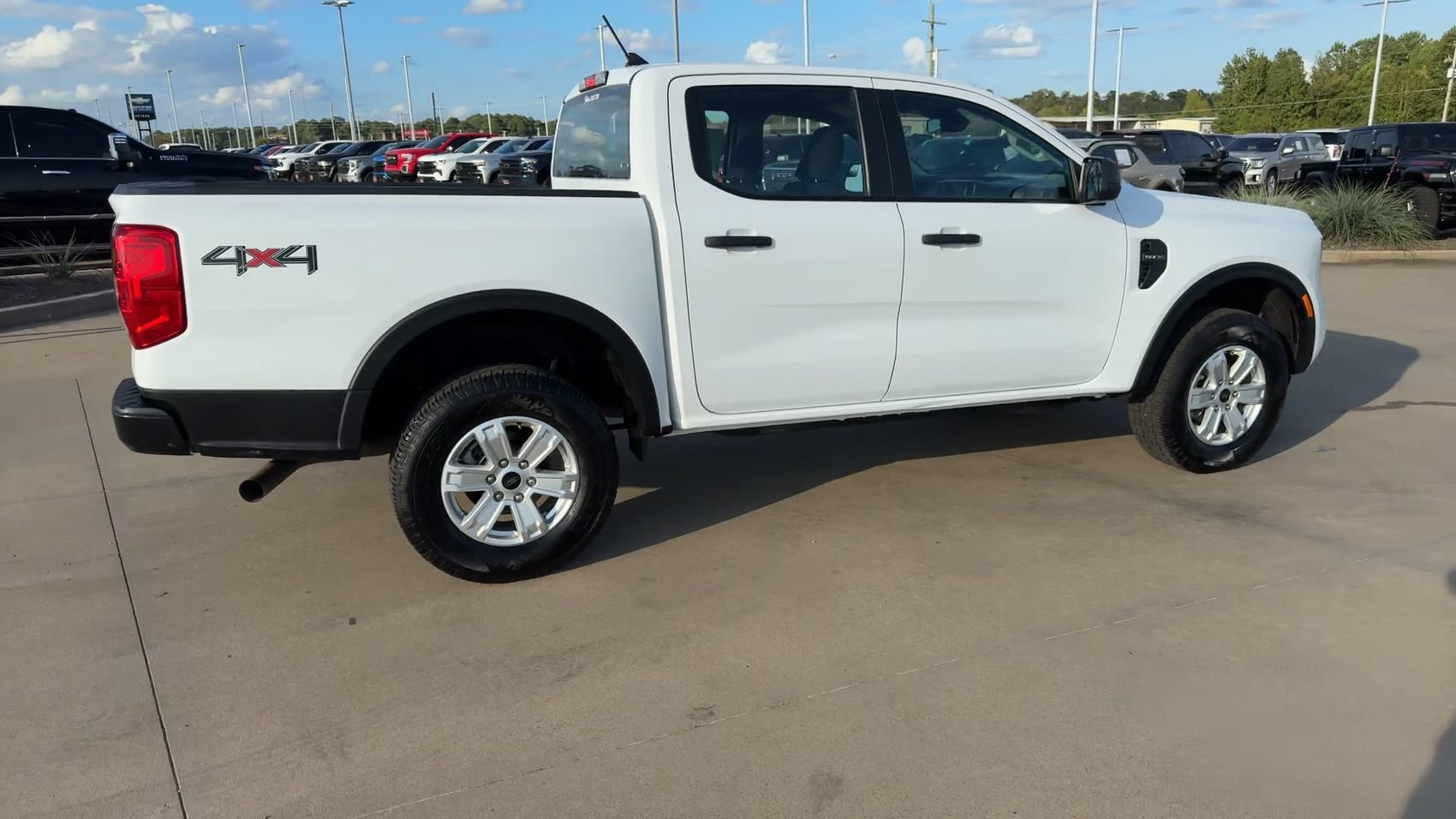 Used 2024 Oxford White Ford XL image 9
