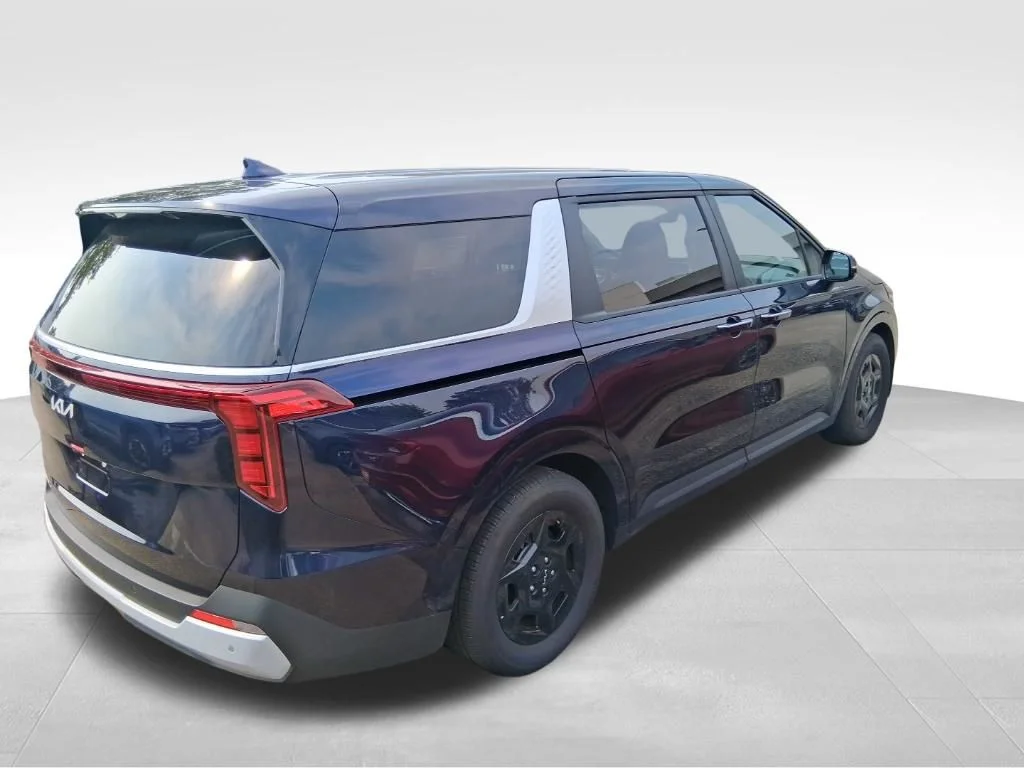 Used 2026 Blue Kia LXS image 4