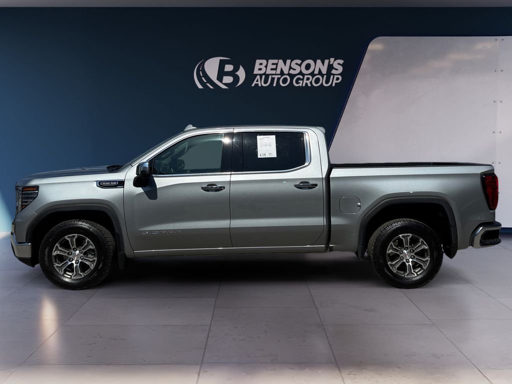 Used 2025 Silver GMC SLT image 2