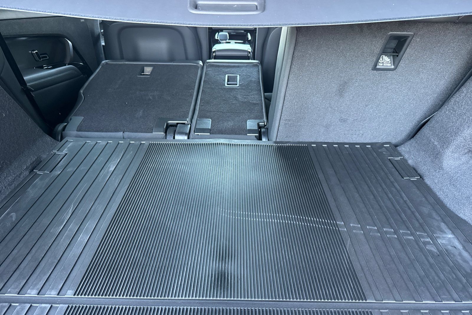 New 2026 Fuji White Land Rover Dynamic SE image 16