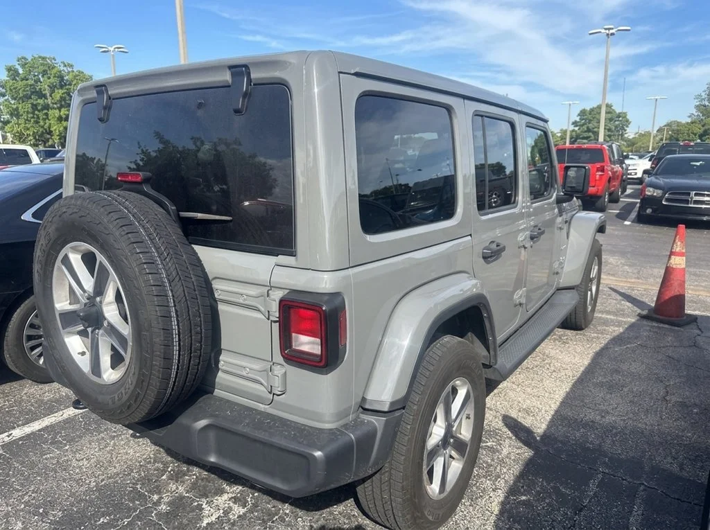 Used 2023 Gray Jeep Sahara image 2