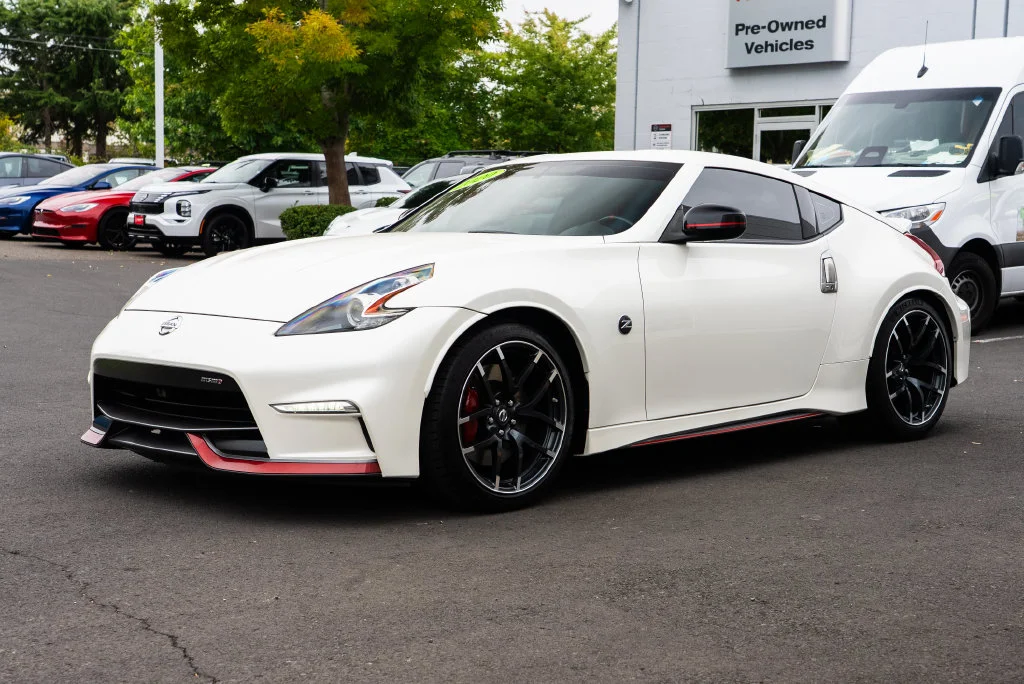 Used 2020 White Nissan Nismo image 3