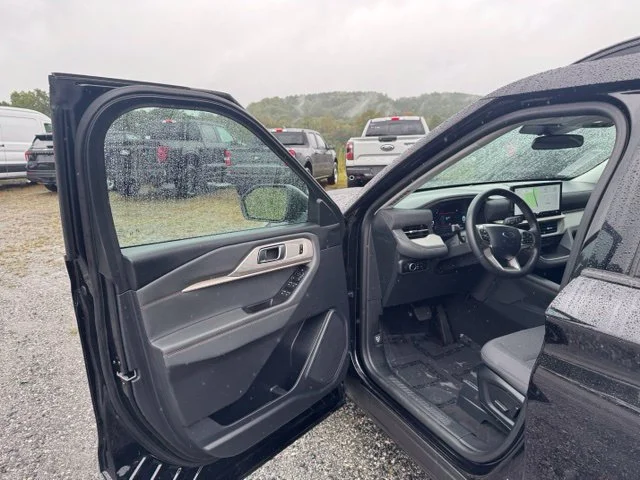 Used 2025 Black Ford Active image 12