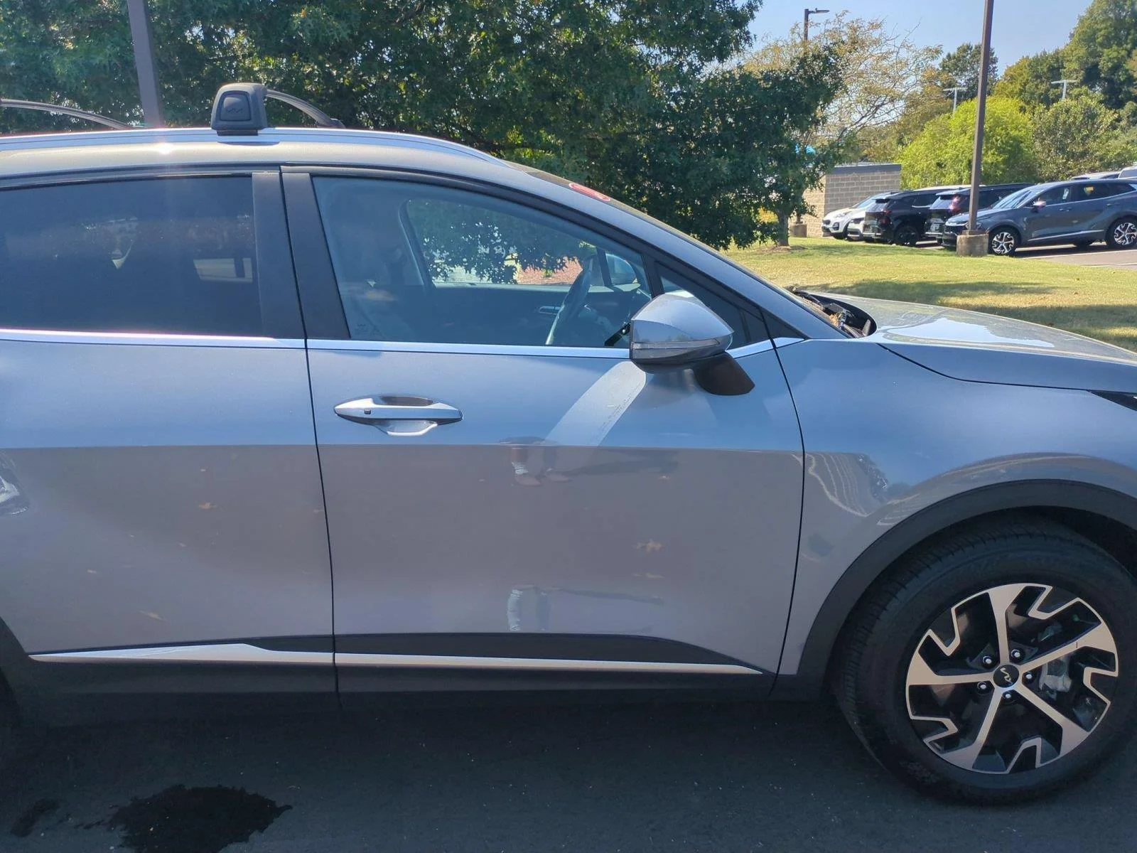 Used 2024 Everlasting Silver Kia EX image 37