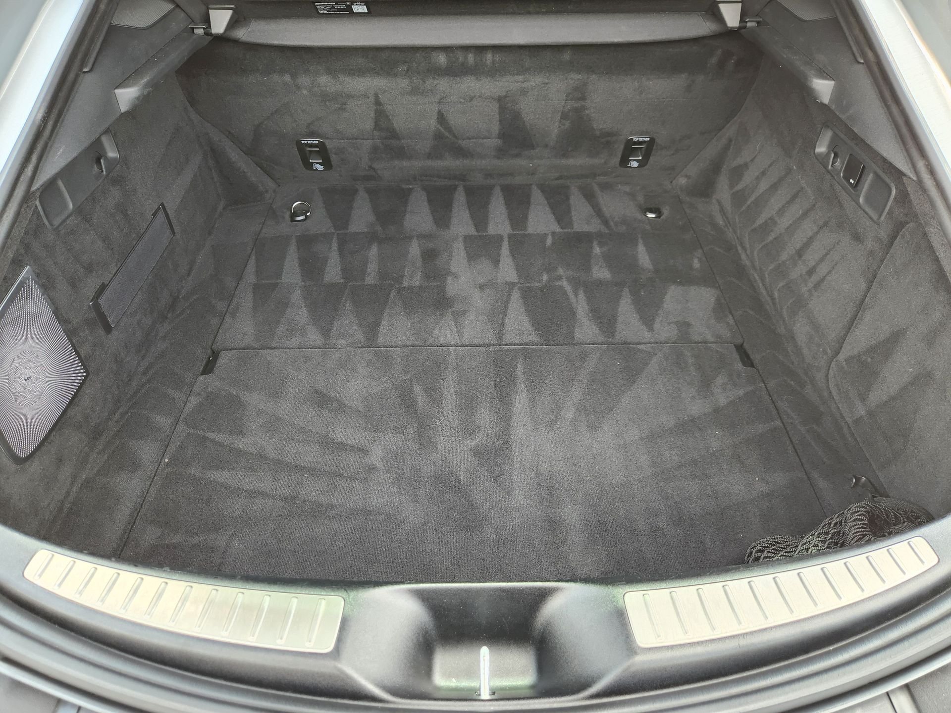 Used 2019 Iridium Silver Metallic Mercedes-Benz Base image 33