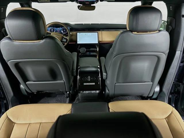 New 2026 Blue Land Rover Dynamic SE image 23