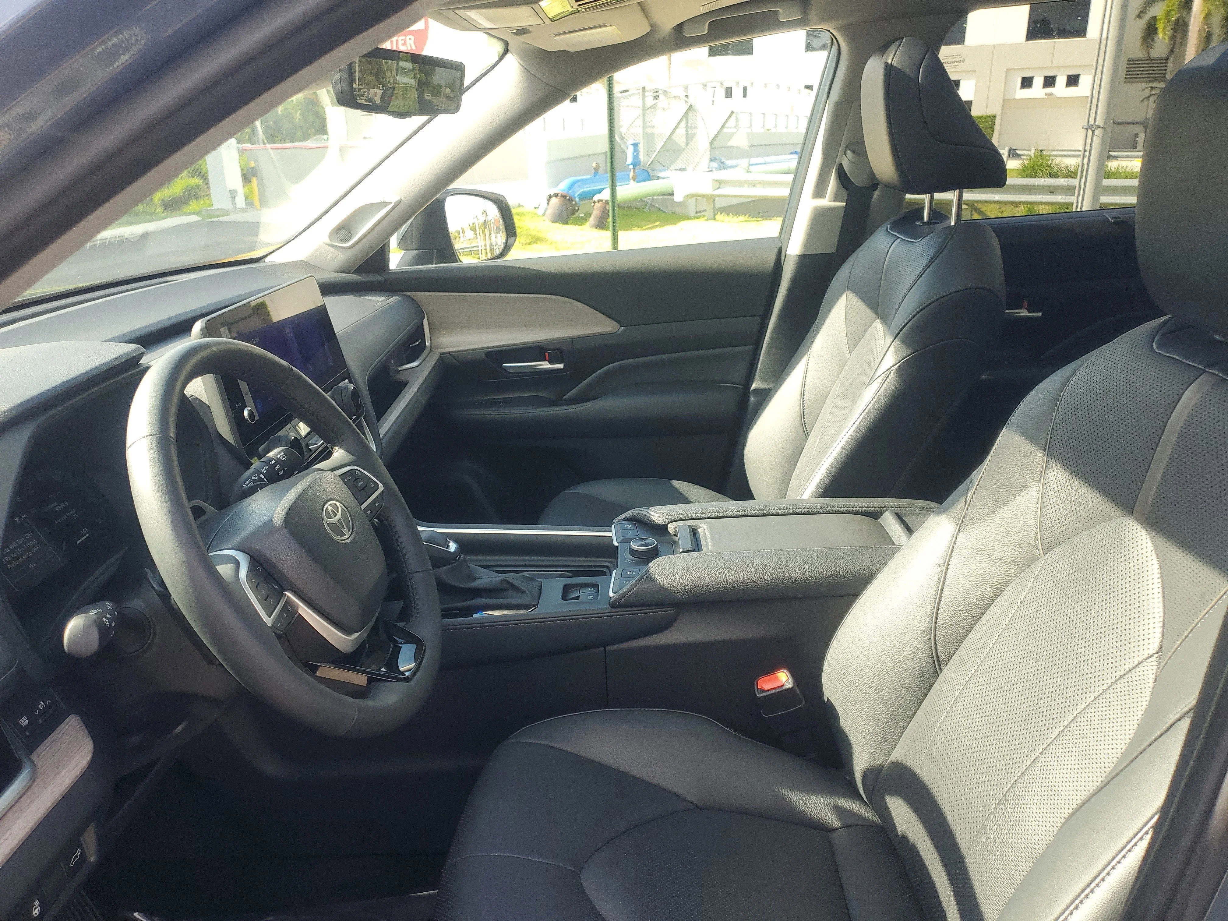 Used 2024 Cloud Toyota Platinum image 16