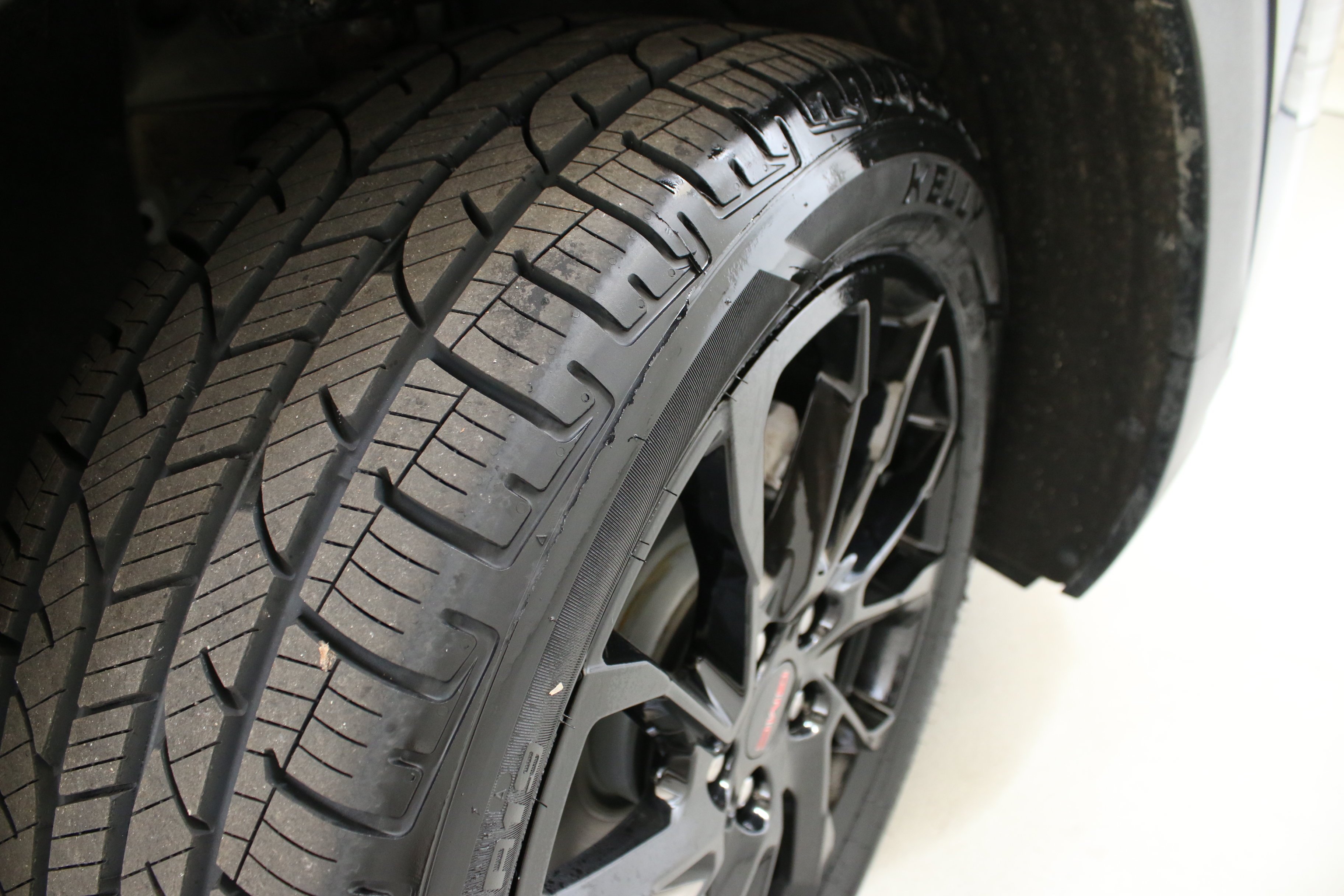 Used 2023 Ebony Twilight Metallic GMC SLE image 35