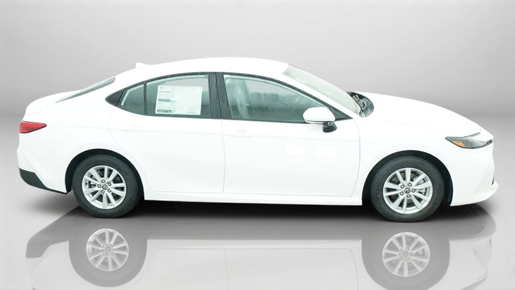 New 2026 Ice Cap Toyota LE image 7